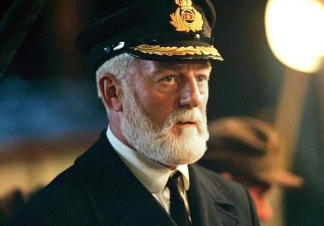 El actor británico Bernard Hill en su papel como capitán del 'Titanic'.