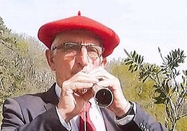 Bidart en plena actuación.