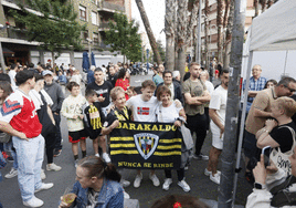 La hinchada se vuelca con el Barakaldo: «Esta afición nos da mucha fuerza»