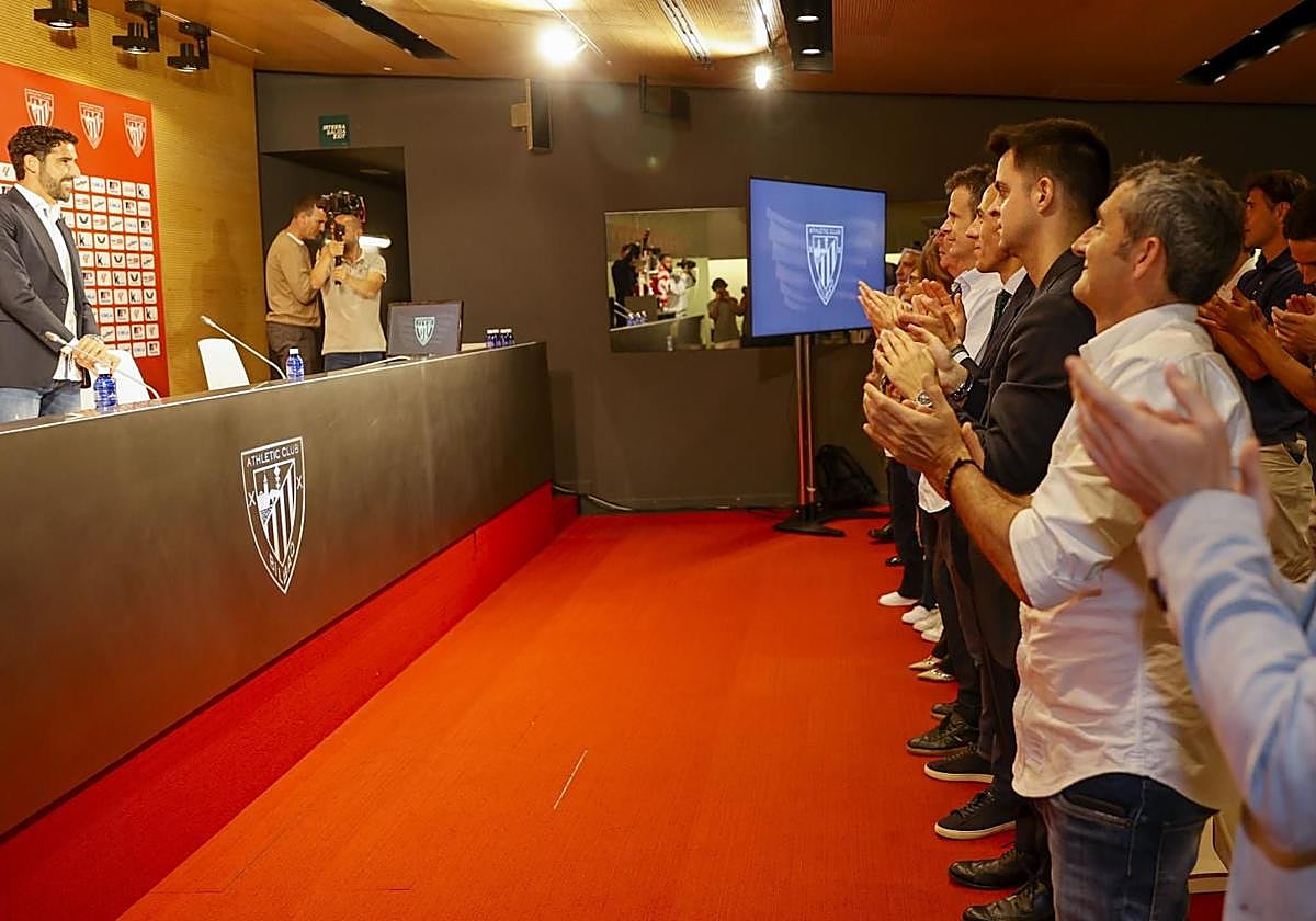Raúl García «es una leyenda del fútbol español», resalta el presidente del Athletic