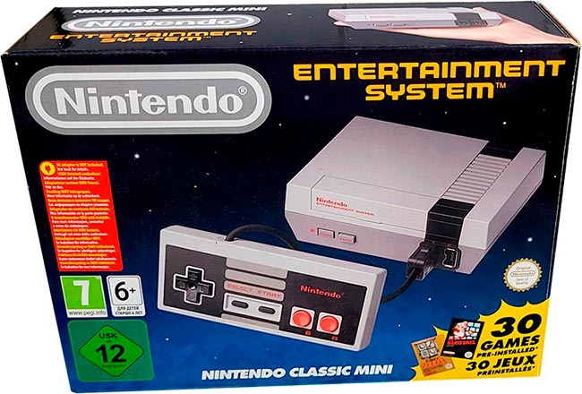 En 2017 Nintendo sacó al mercado la 'classic mini', una versión de la consola de 8bit de 1987 que cabe en la palma de una mano y lleva incorporados los 30 juegos más clásicos de la marca. Se agotaron en pocas horas en todas las tiendas.