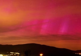 Aurora boreal captada desde el Santuario de Oro, en Álava.