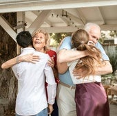 Esta es la edad a la que somos más felices (y menos), según un estudio