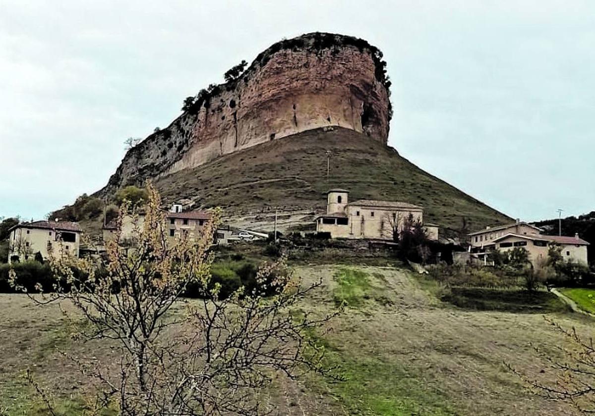 San Pantaleón de Losa protagoniza una de las leyendas más conocidas: la del Santo Grial.