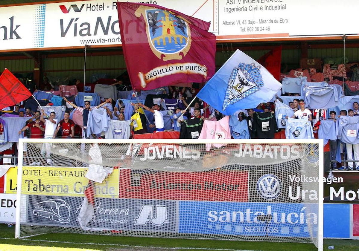 San Juan siempre arropa al Mirandés en Anduva