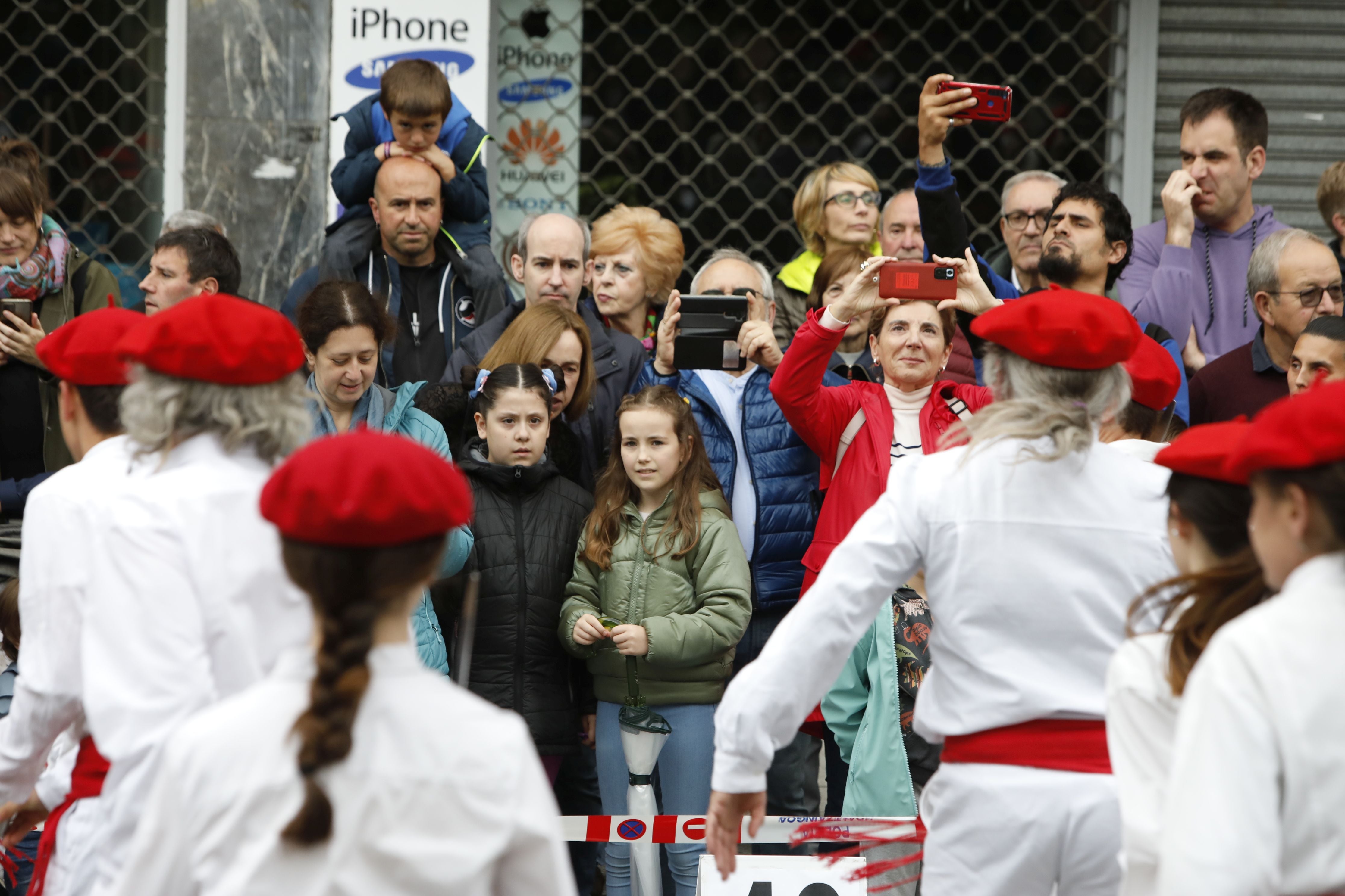La gran fiesta de los bailes tradicionales en Amorebieta