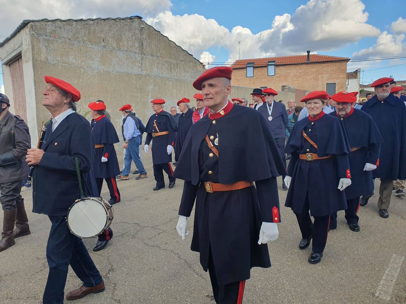 El homenaje al primer miñón alavés muerto en acto de servicio en Fuentesaúco