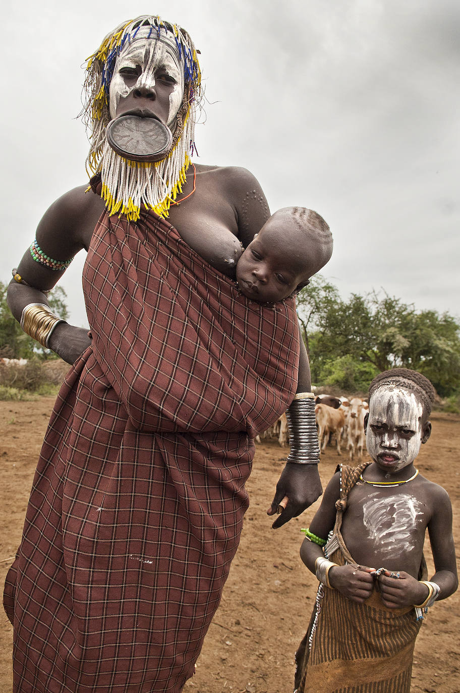 Los mursi, un símbolo del África que languidece