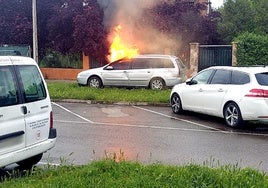 El fuego fue apagado por dos miembros del Conservatorio de Música y no hubo que lamentar grandes daños materiales.