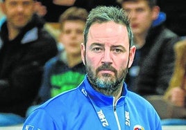 Iker Romero se ha consolidado como entrenador de balonmano en Alemania.