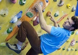 En las dos excursiones previstas en el programa se realizarán actividades como surf o escalada.