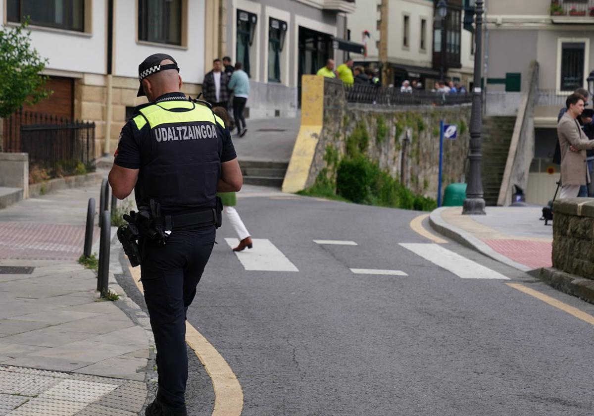 La Policía Municipal incautó el año pasado casi el doble de armas blancas que en 2022.