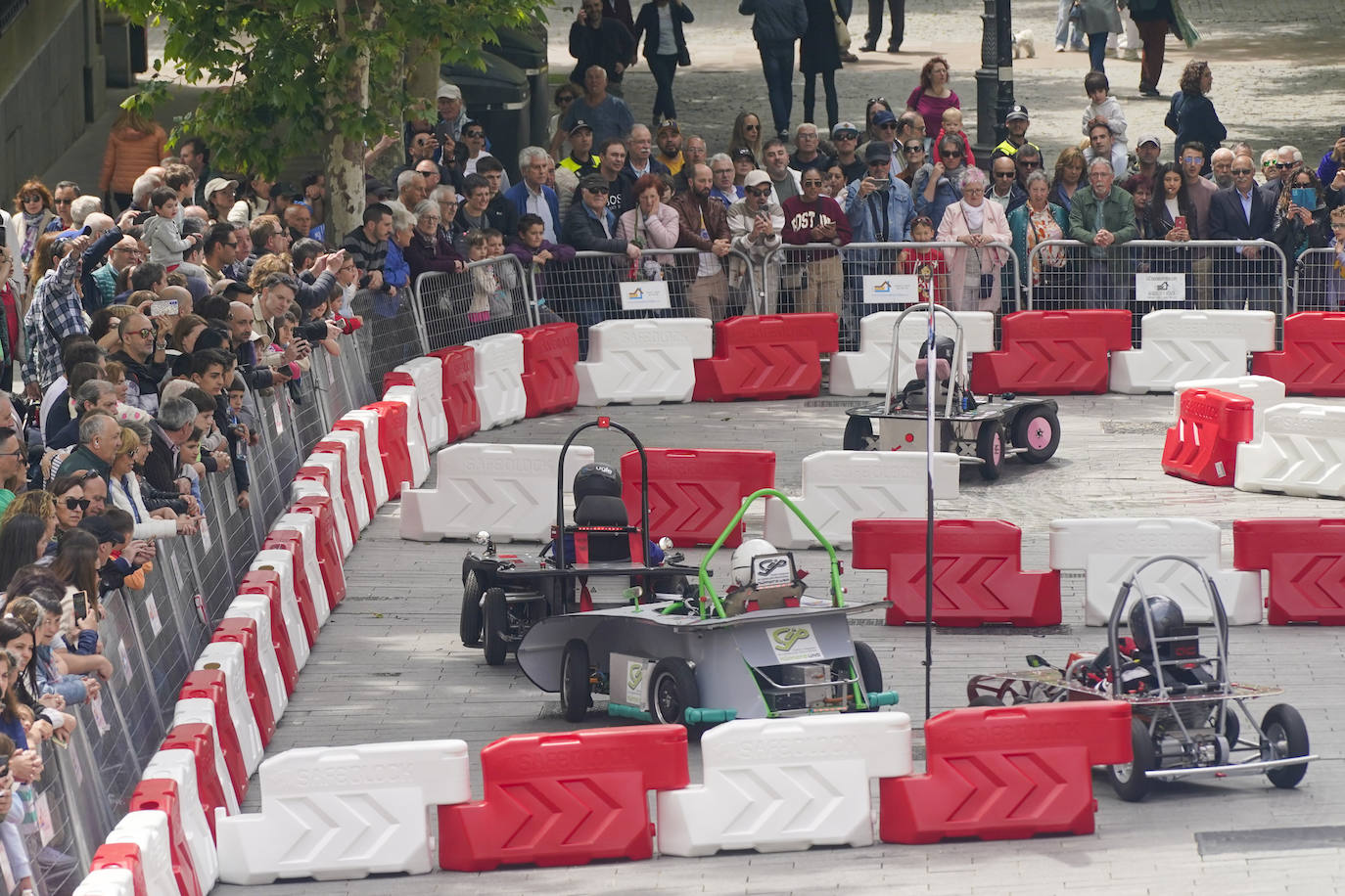 El centro de Vitoria se convierte en un circuito de carreras