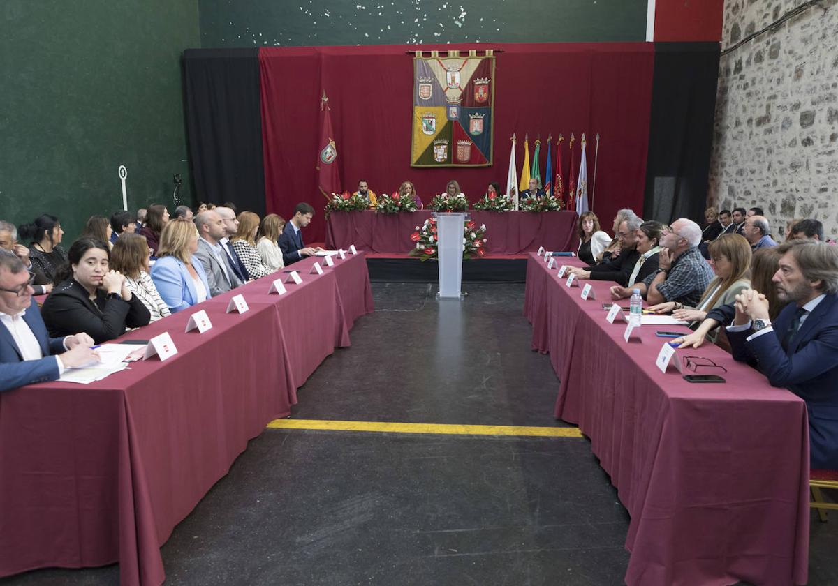 El pleno de Tierras Esparsas se celebró en Okondo.