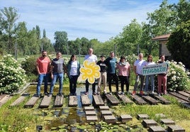 Los organizadores posan en la Casa de la Dehesa de Olárizu en la presentación de la programación.