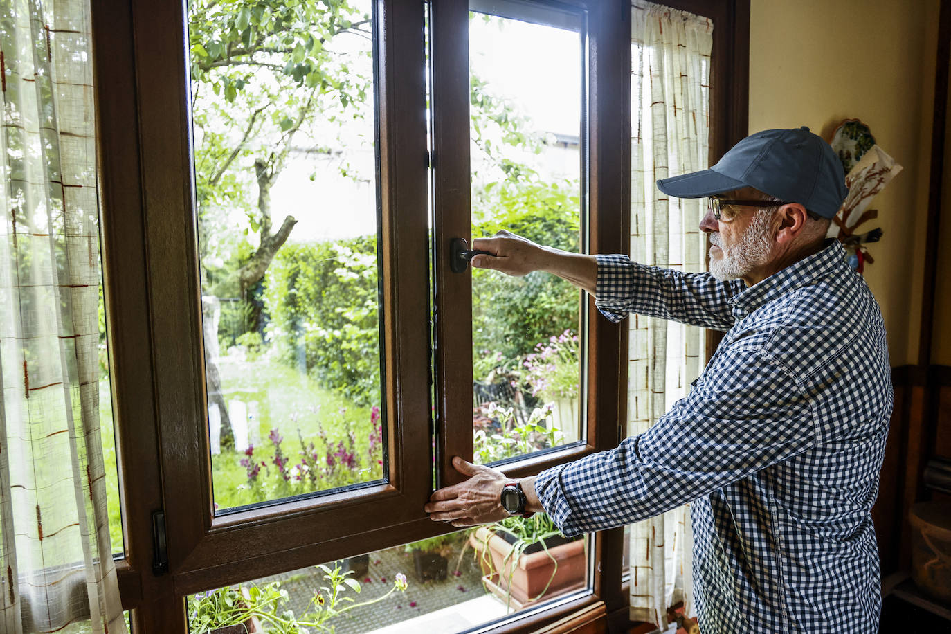 Las imágenes del incendio de Goiain