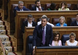 Pedro Sánchez durante la votación de la Ley de Amnistia.