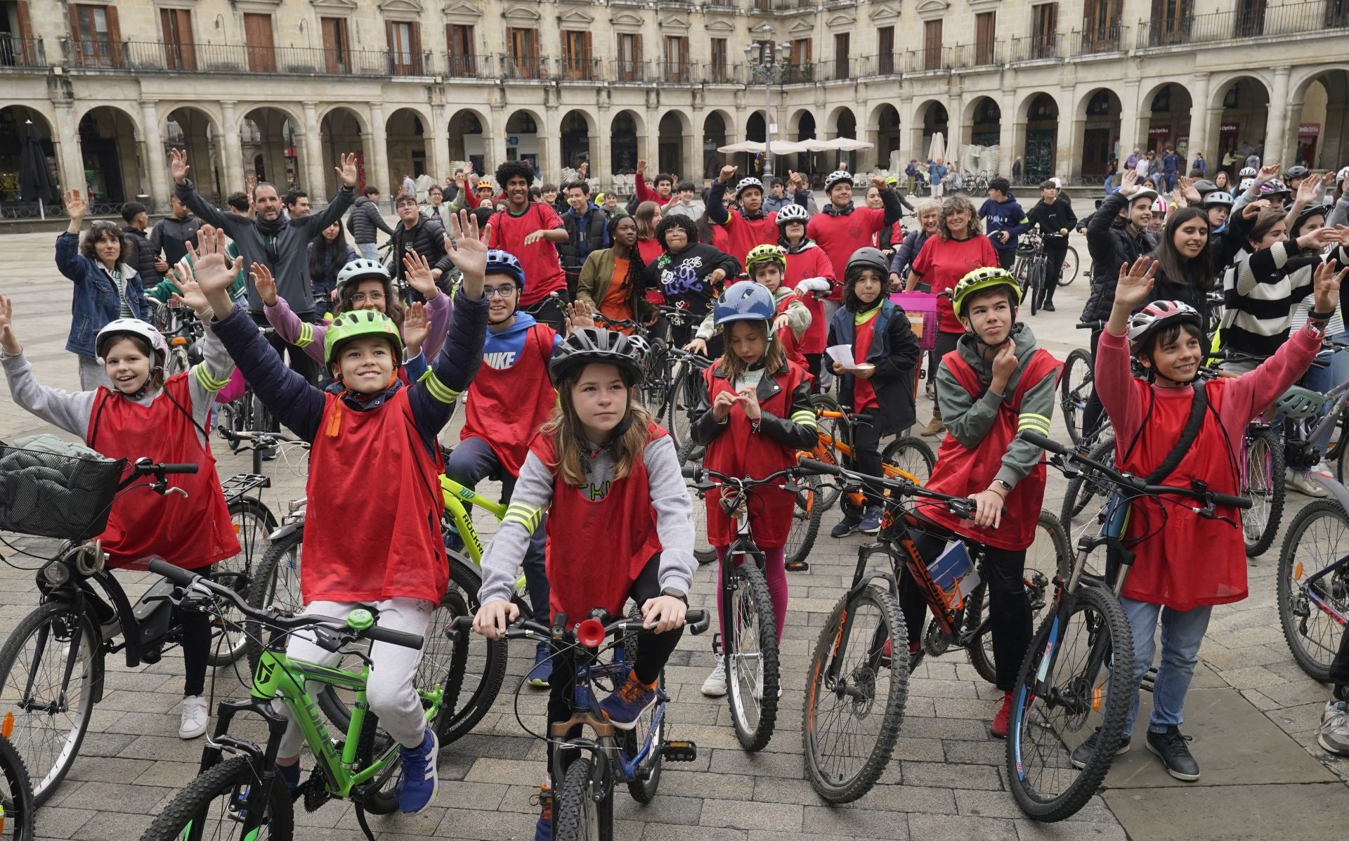 Los estudiantes de Urkide han sido uno de los cinco colegios que han formado parte en esta actividad.