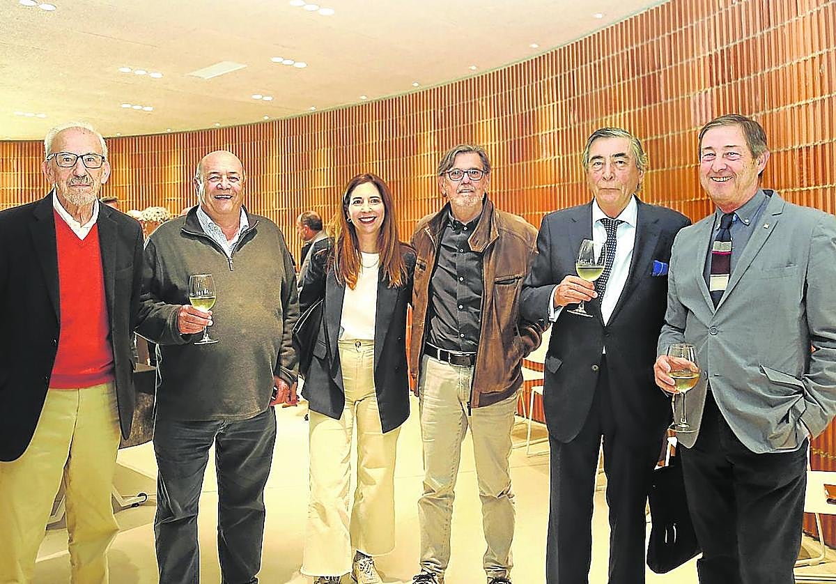 Joaquín Jover, Álvaro Vidal Abarca, Jimena Ruiz de Landa, Patxi Cortázar, Juan Adrián Bueno y José Luis Catón.