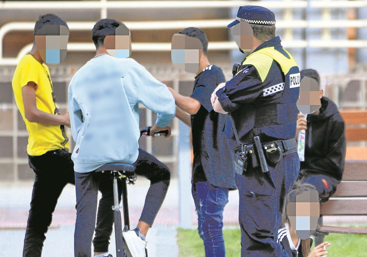 Tras la denuncia de las familias, se intensificó la vigilancia policial en los barrios de Santa Lucía y Salburua.