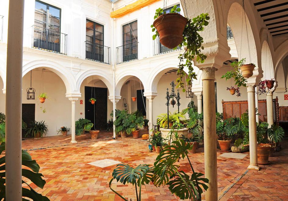 Patio del Palacio del Marqués de las Torres, Museo de la Ciudad de Carmona.