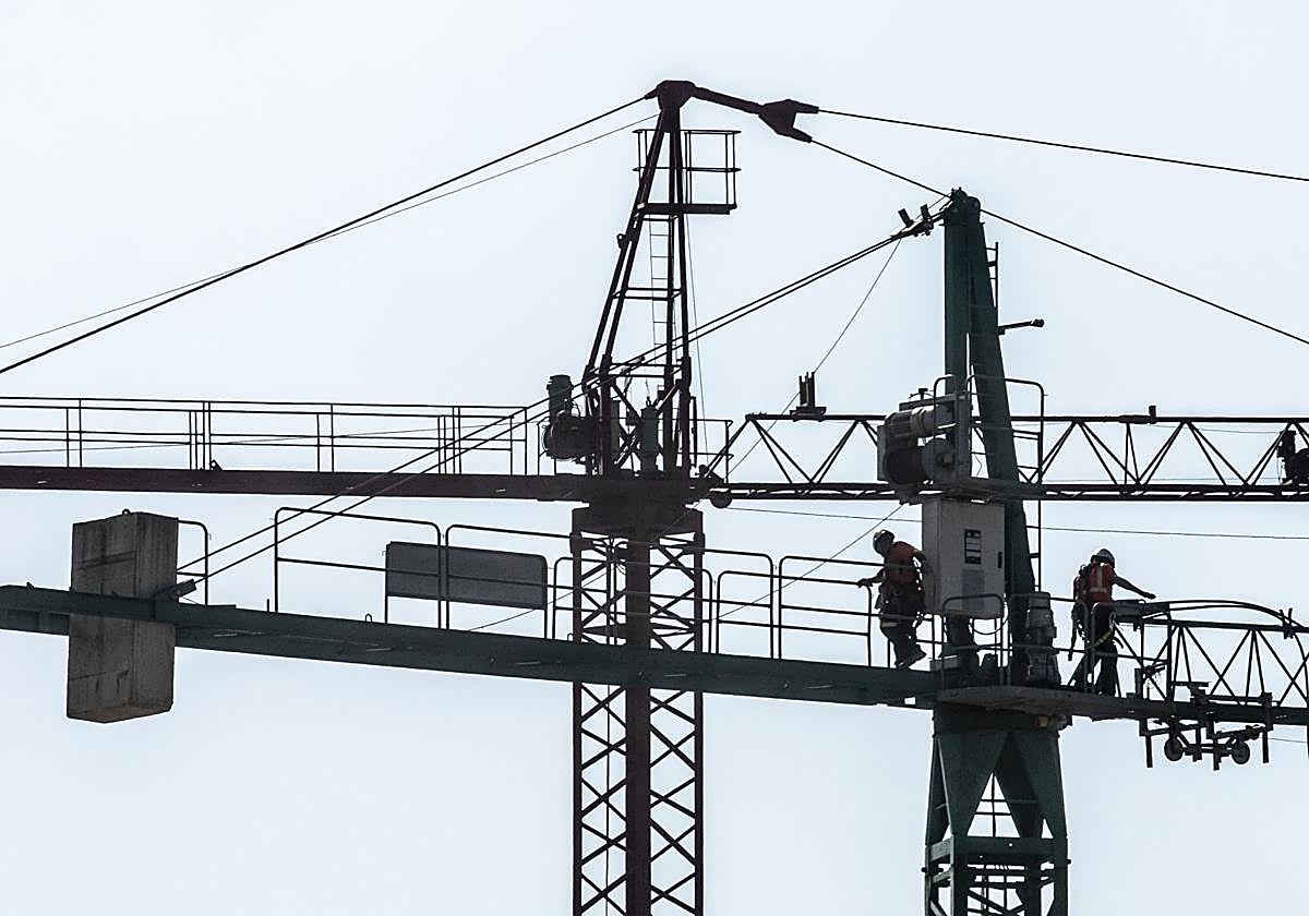 Las empresas necesitan mano de obra para poder hacer frente a la demanda