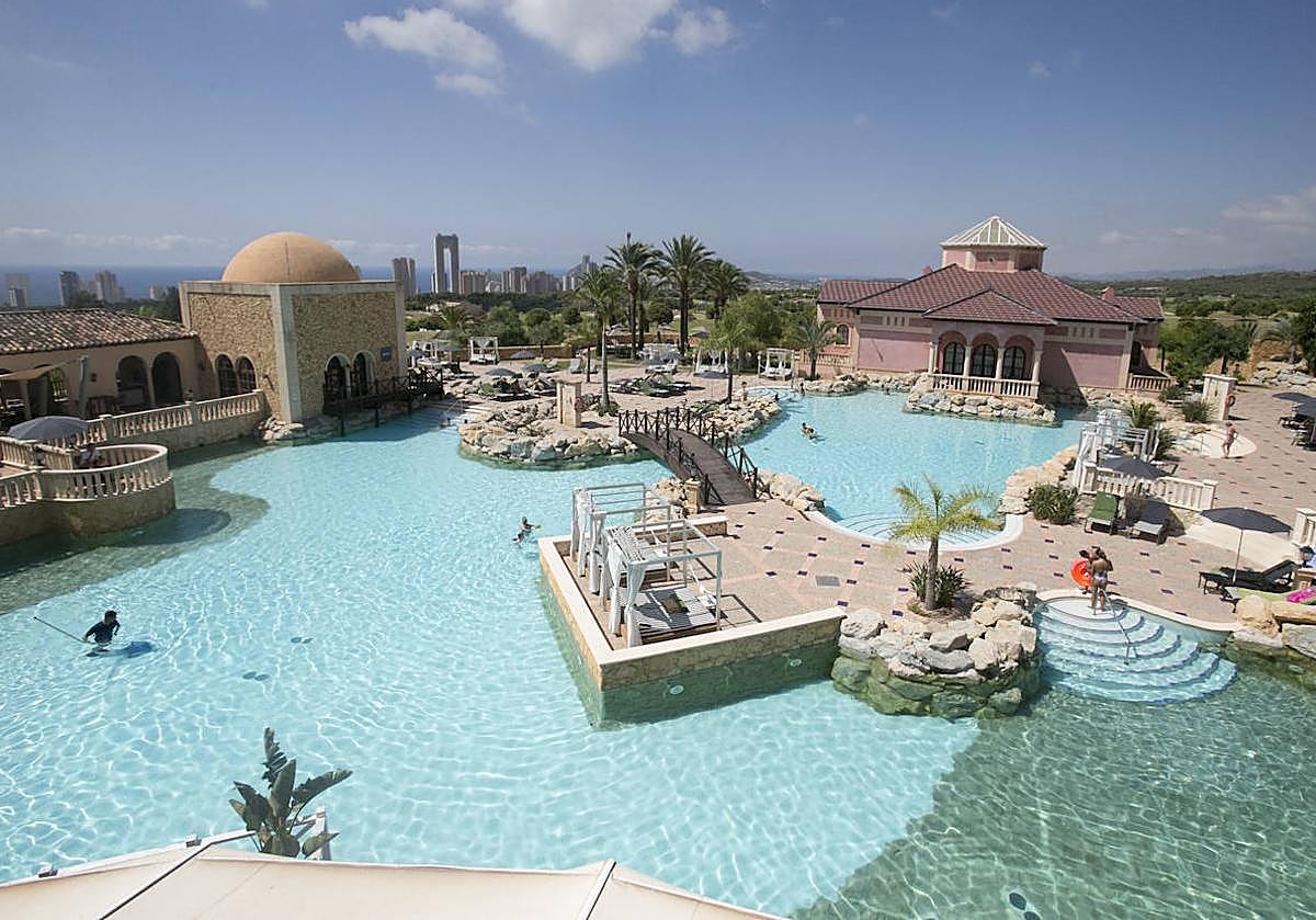 Imagen del complejo Villaitana, donde se volverá a alojar el Alavés.