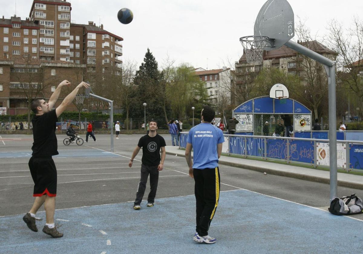 Nace la liga de veteranos de baloncesto en Álava