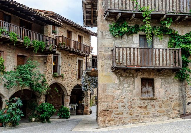 Calle de Santa Pau.