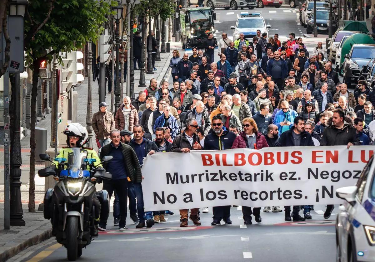 Manifiestación de trabajadores de Bibobus durante una jornada de huelga.