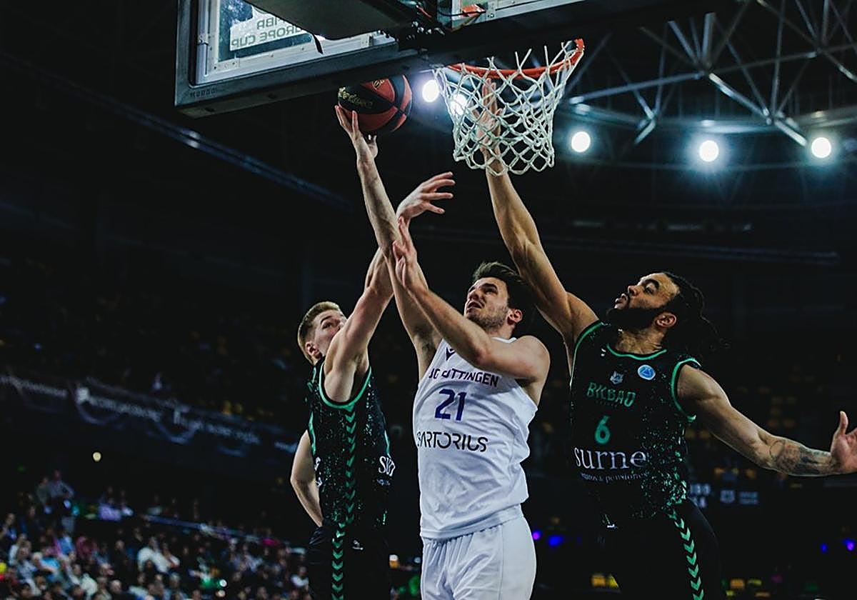 El Bilbao Basket tiene atado al joven valor montenegrino Zugic