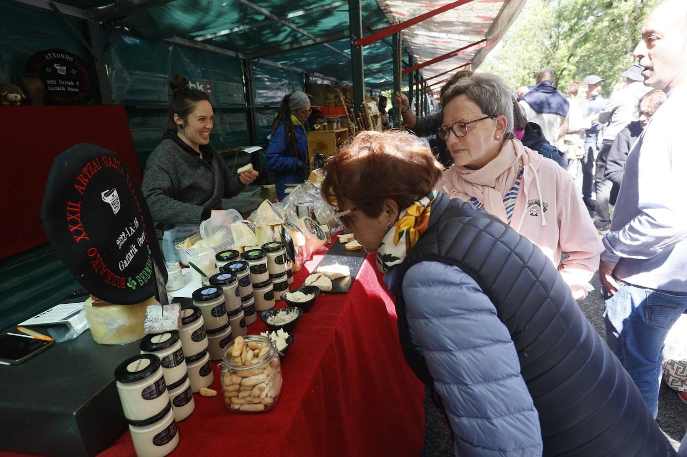 Las mejores imágenes de la feria de San Antonio de Padua en Urkiola