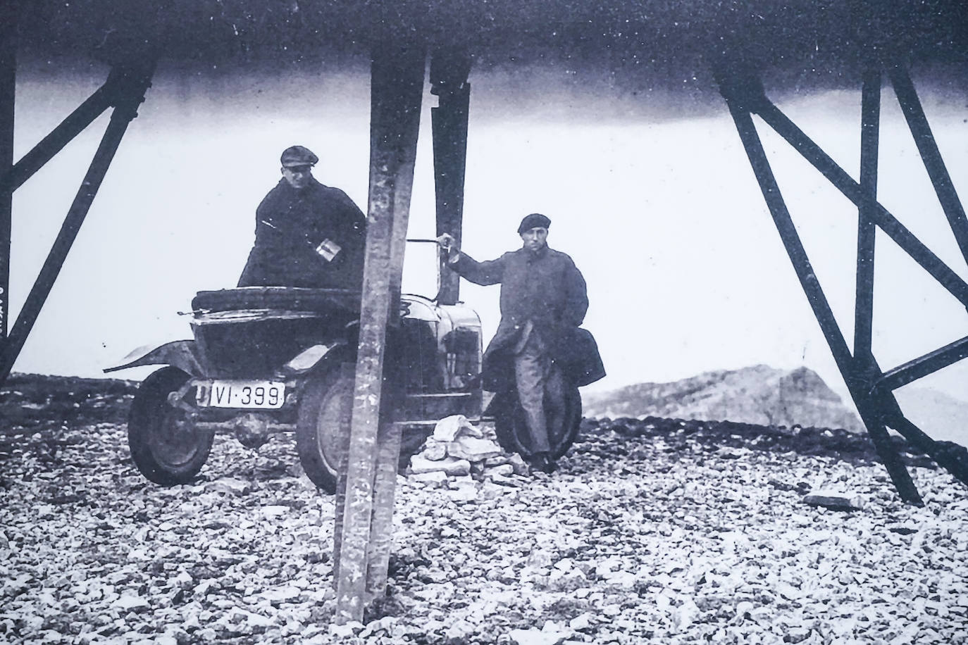 El Citroën que coronó el Gorbea hace un siglo