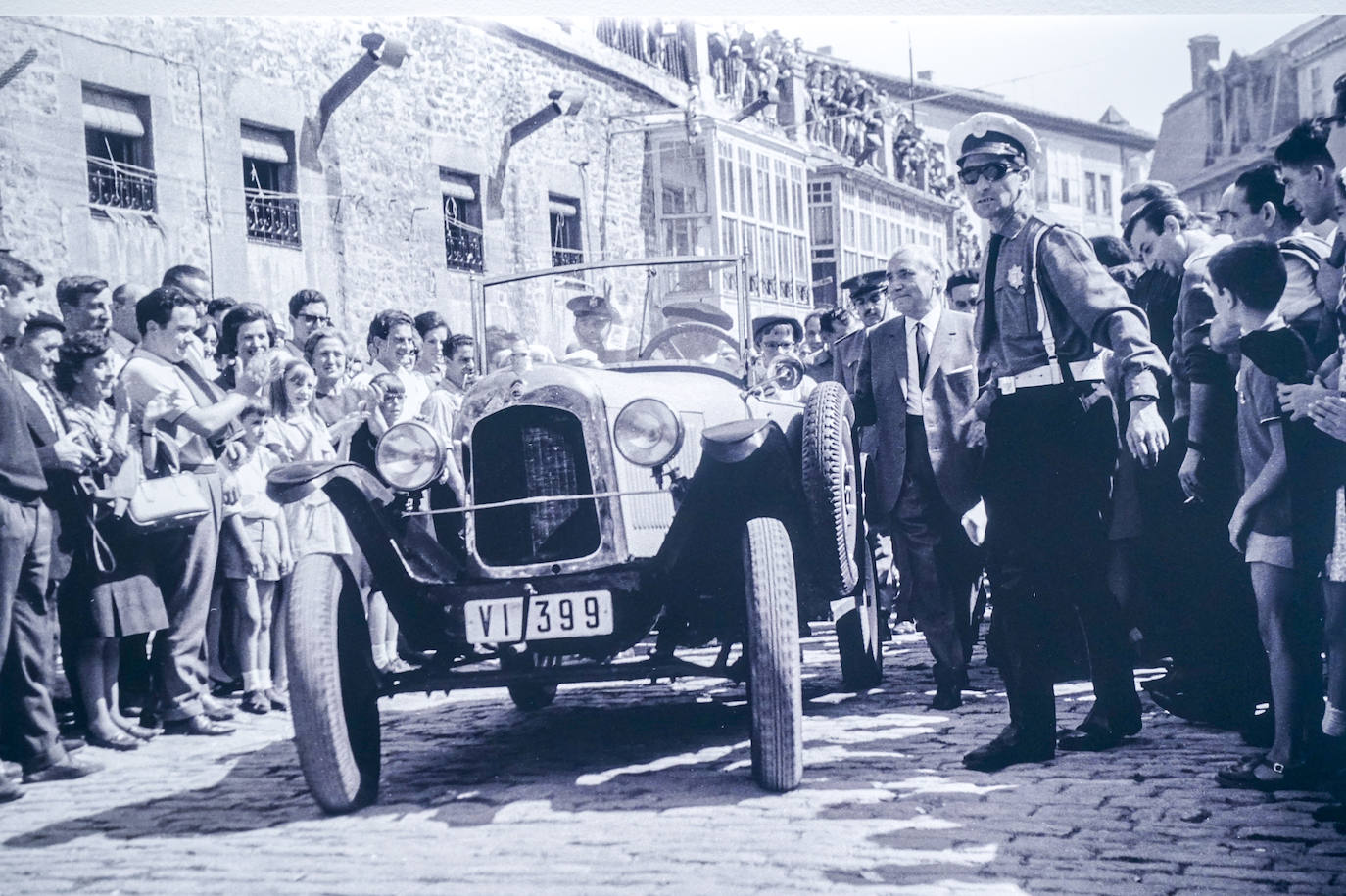 El Citroën que coronó el Gorbea hace un siglo
