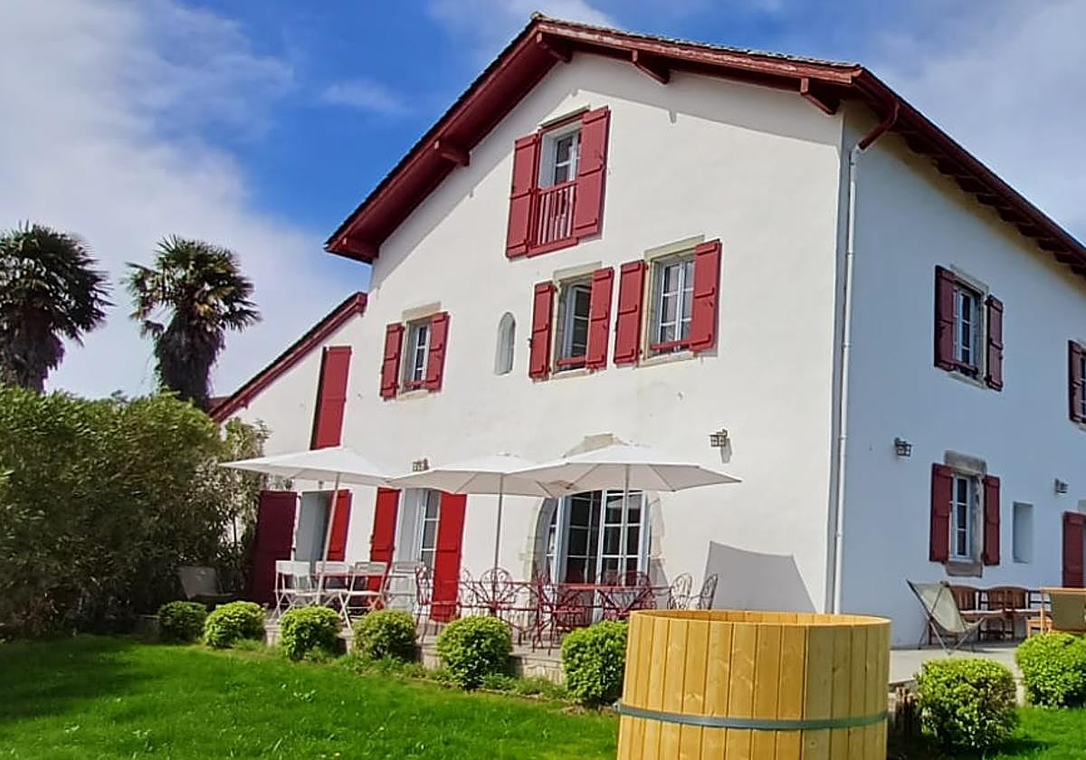 Una madre y su hija convierten una granja en una casa rural con encanto en el País Vasco francés