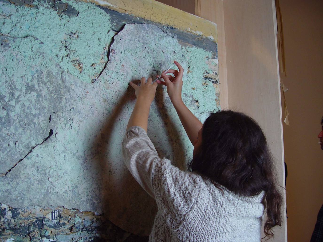 Labores de conservación y restauración en una obra del Guggenheim.