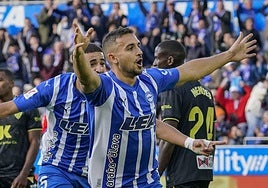 Sedlar celebra el gol ante el Almería, el día que se lesionó.