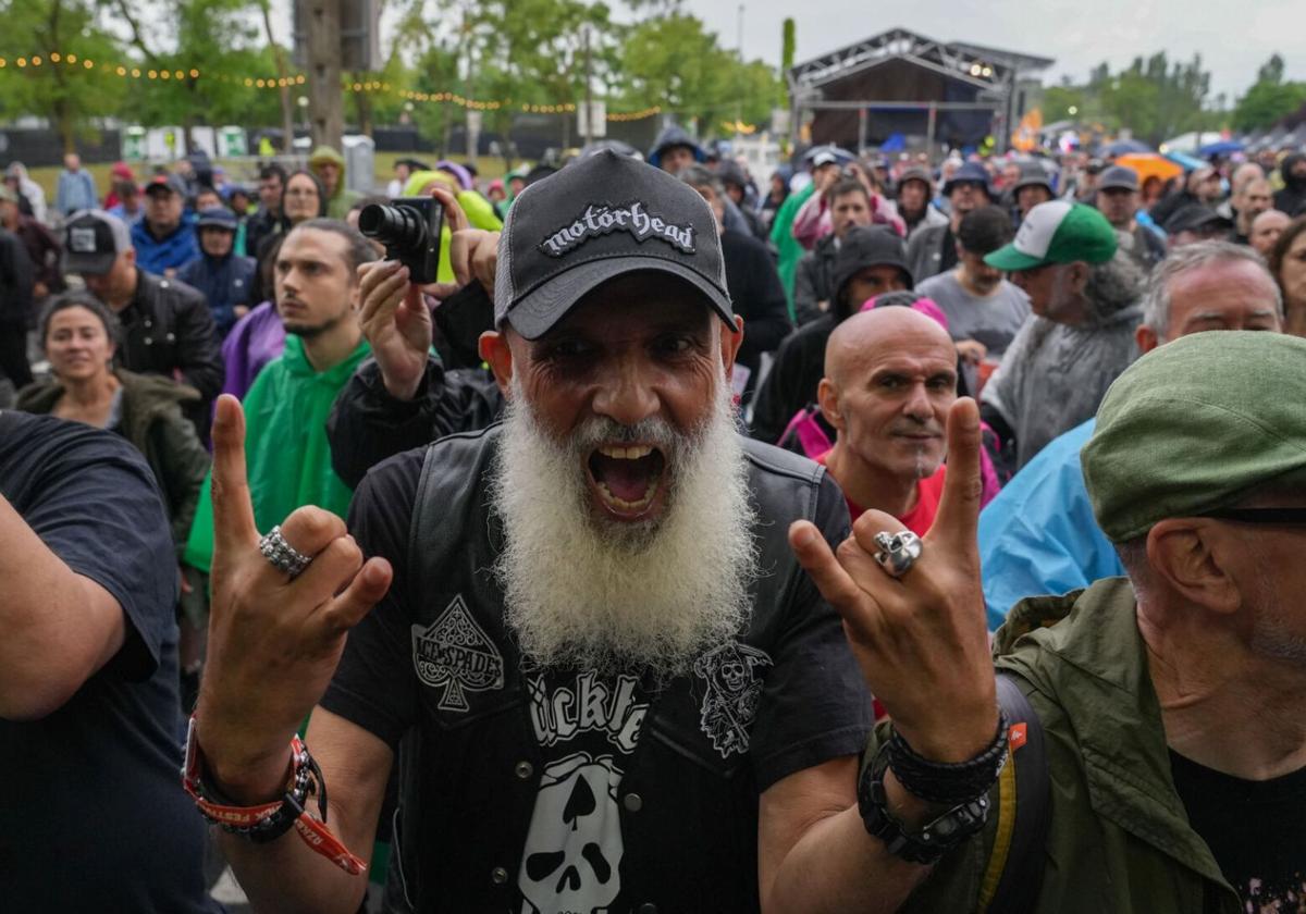 Felicidad pese a la lluvia durante la pasada edición del Azkena Rock.