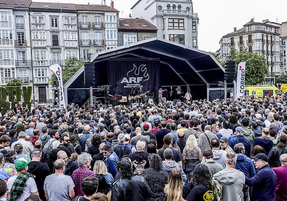 Todo el ambiente de la Virgen Blanca