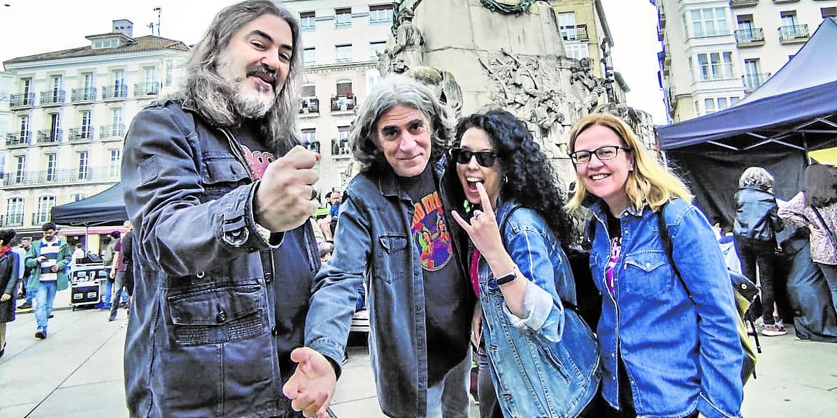 «Pasear por el Casco Viejo es como viajar al siglo XIX»