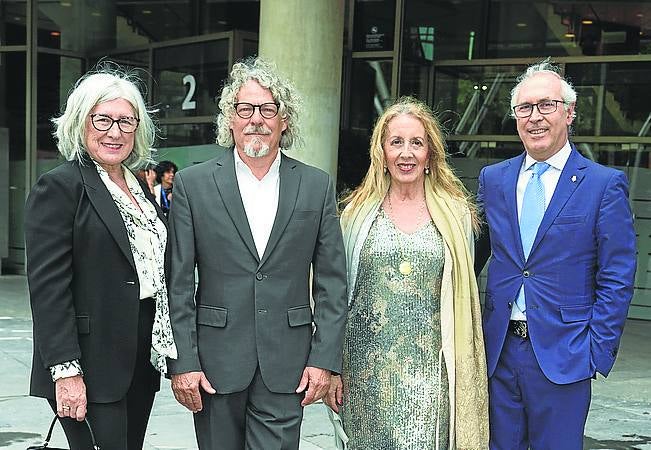 Ana Elordui, Juan Mari Lazkano, María Jesús Cava y Miguel Ángel Santos. 