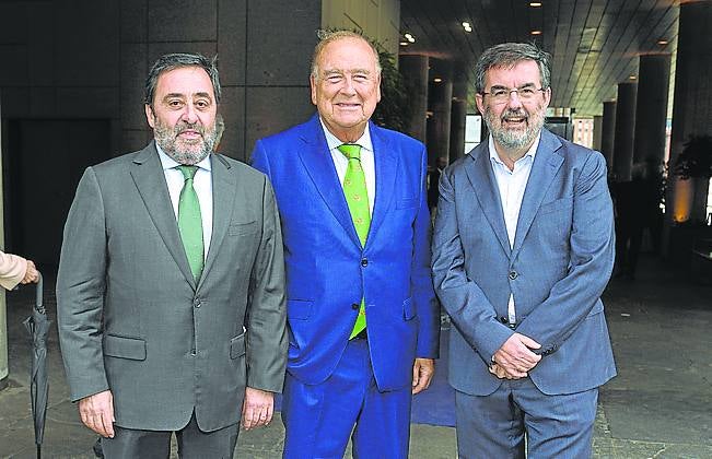 Juan Carlos Matellanes, Jon Ortuzar y Roberto San Salvador del Valle.