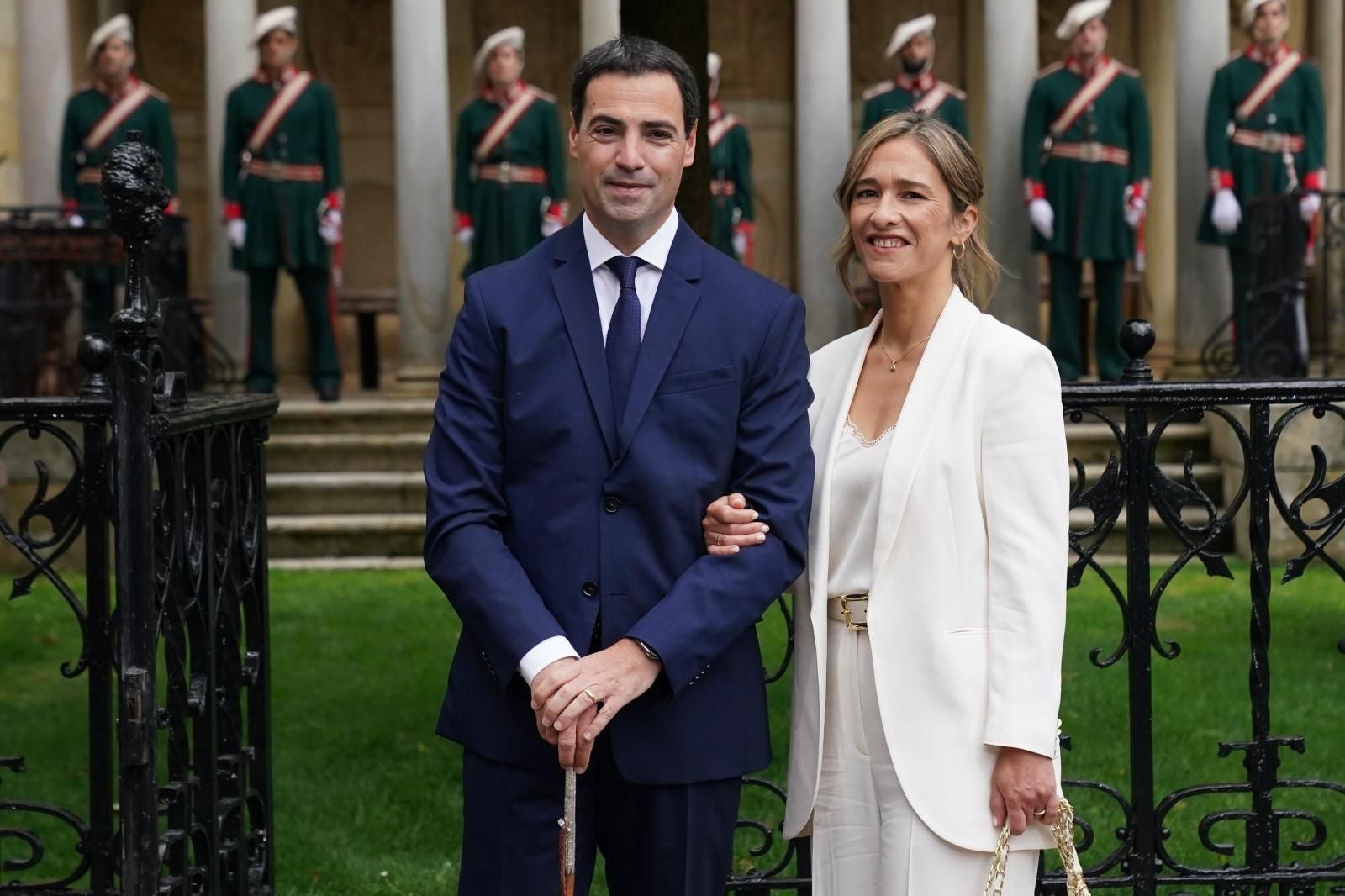 Imanol Pradales y su esposa Laura Sáez.