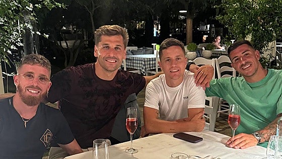 El reencuentro de Fernando Llorente con algunos jugadores del Athletic