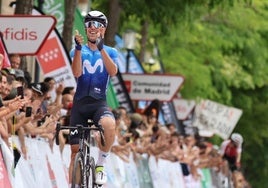 Lazkano y su medalla de plata en el podio.