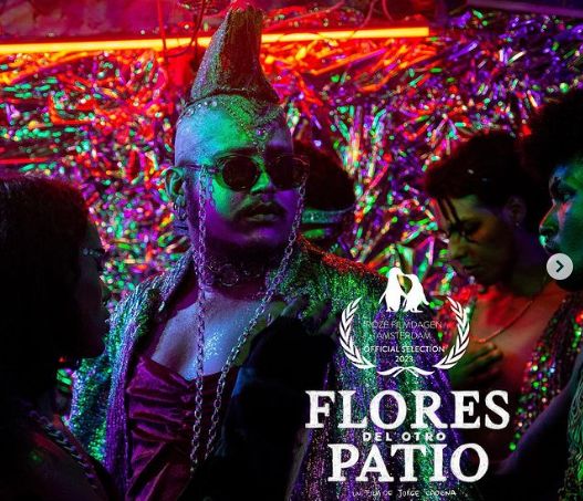 Imagen del cartel del cortometraje 'Flores del otro patio', de Jorge Cadena.