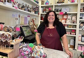 Monika cierra su tienda de chocolates belgas después de 15 años endulzando Bilbao.