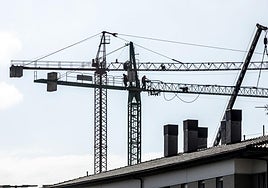 Trabajadores de la construcción, en unas obras de Vitoria.