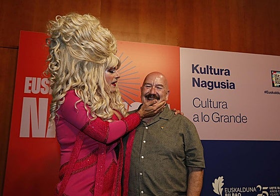 El director general del Euskalduna, Iñigo Iturrate, presentó este viernes la programación del Euskalduna.