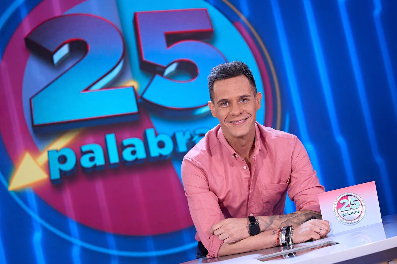 El presentador, Christian Gálvez, en una imagen promocional del espacio 25 palabras, de Telecinco.